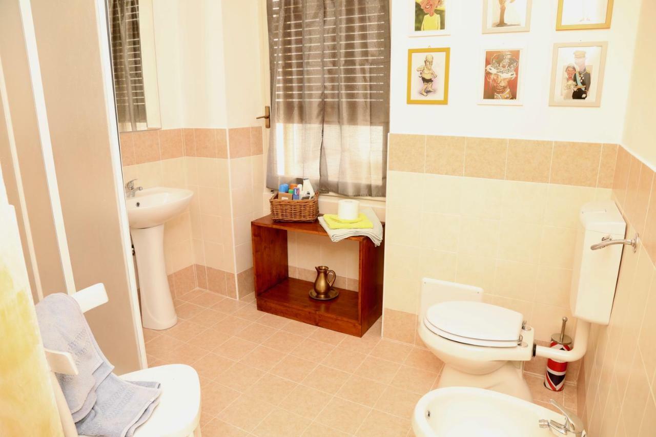 Viale Italia 41: I Migliori Anni Sassari Exterior foto